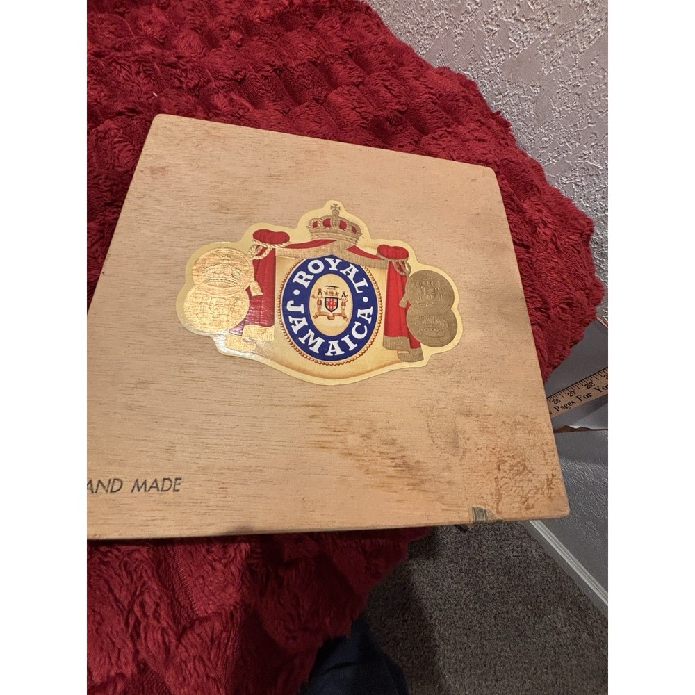 Royal Jamaica Empty Cigar Box Natural Wood Hinged Lids 7.5x7.5 Navarro 25 Cigars